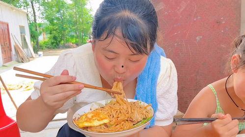 娱乐吃瓜酱腋窝饭团,揭秘娱乐圈的美食与八卦