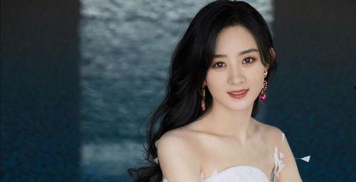 娱乐吃瓜赵丽颖,娱乐圈的瓜田，她如何成为吃瓜群众的焦点？