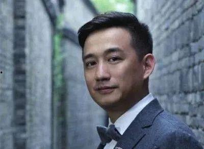 娱乐君吃瓜黄磊微博